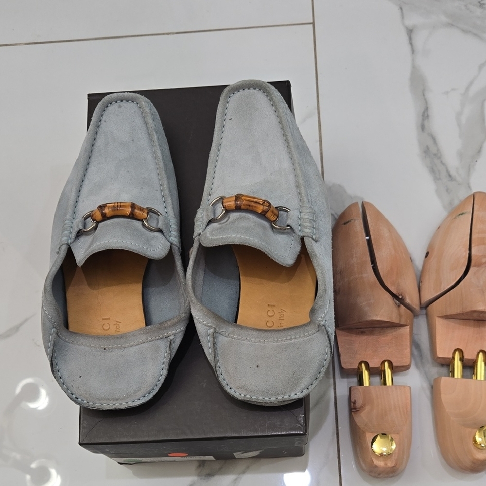 Gucci Light Gray Suede Loafers with Bamboo Detail